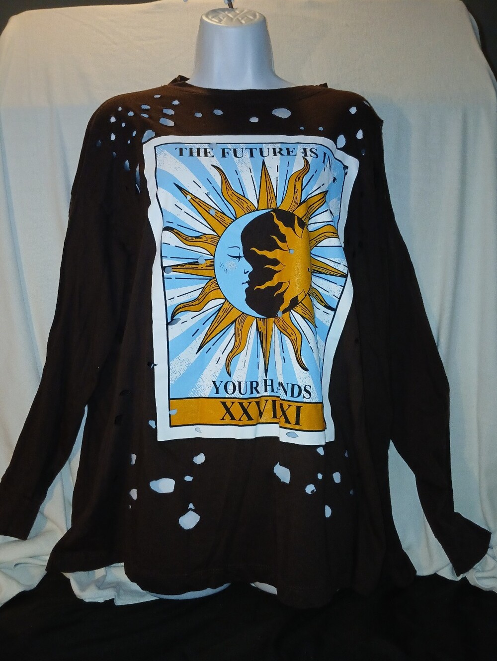 NWOT Women's Fashion Nova Black Long Sleeve Sun & Moon Graphic Tee.